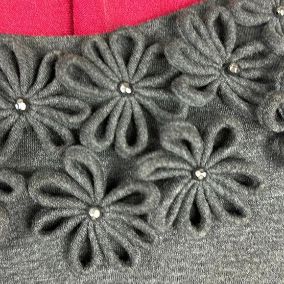 Just Taylor fitted knit cap-sleeve dress with neckline embellishment - Picture 1 of 10